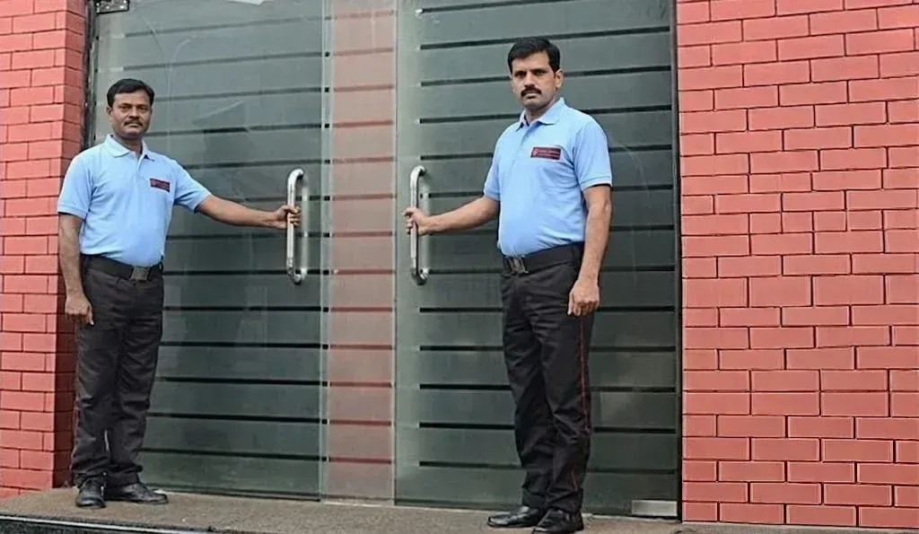 Gunman Security Guard Glanz Facilities